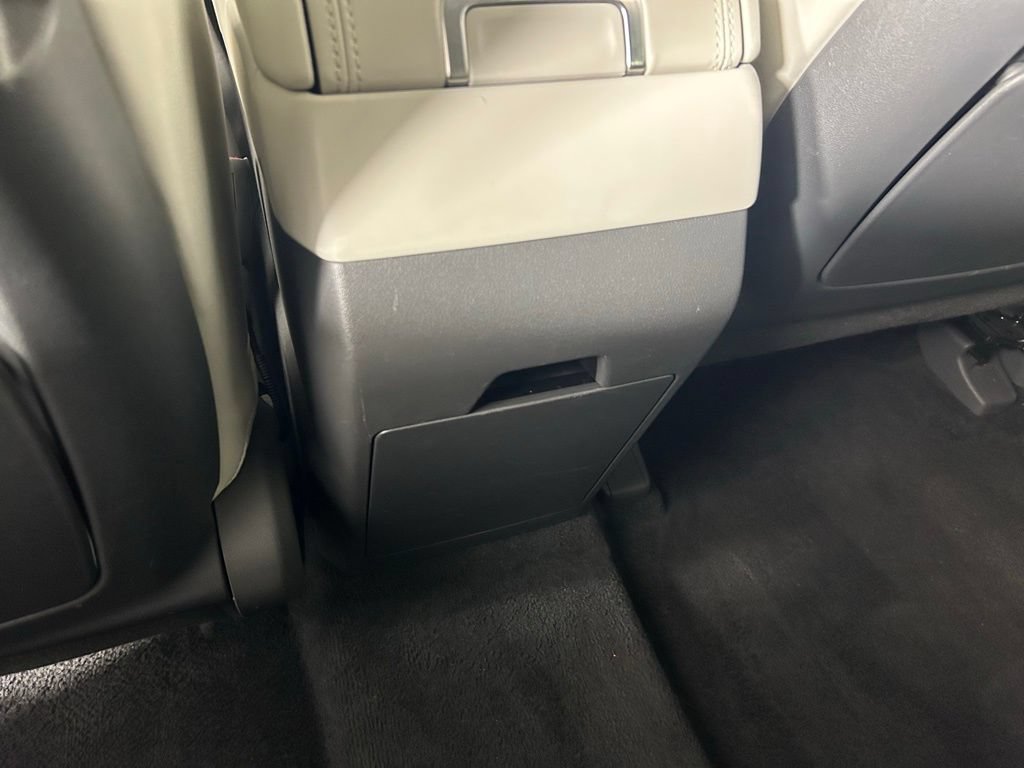 Used 2025 Hyundai Santa Fe SEL AWD/4WD image 16