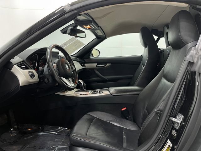 Used 2015 BMW Z4 sDrive28i image 11