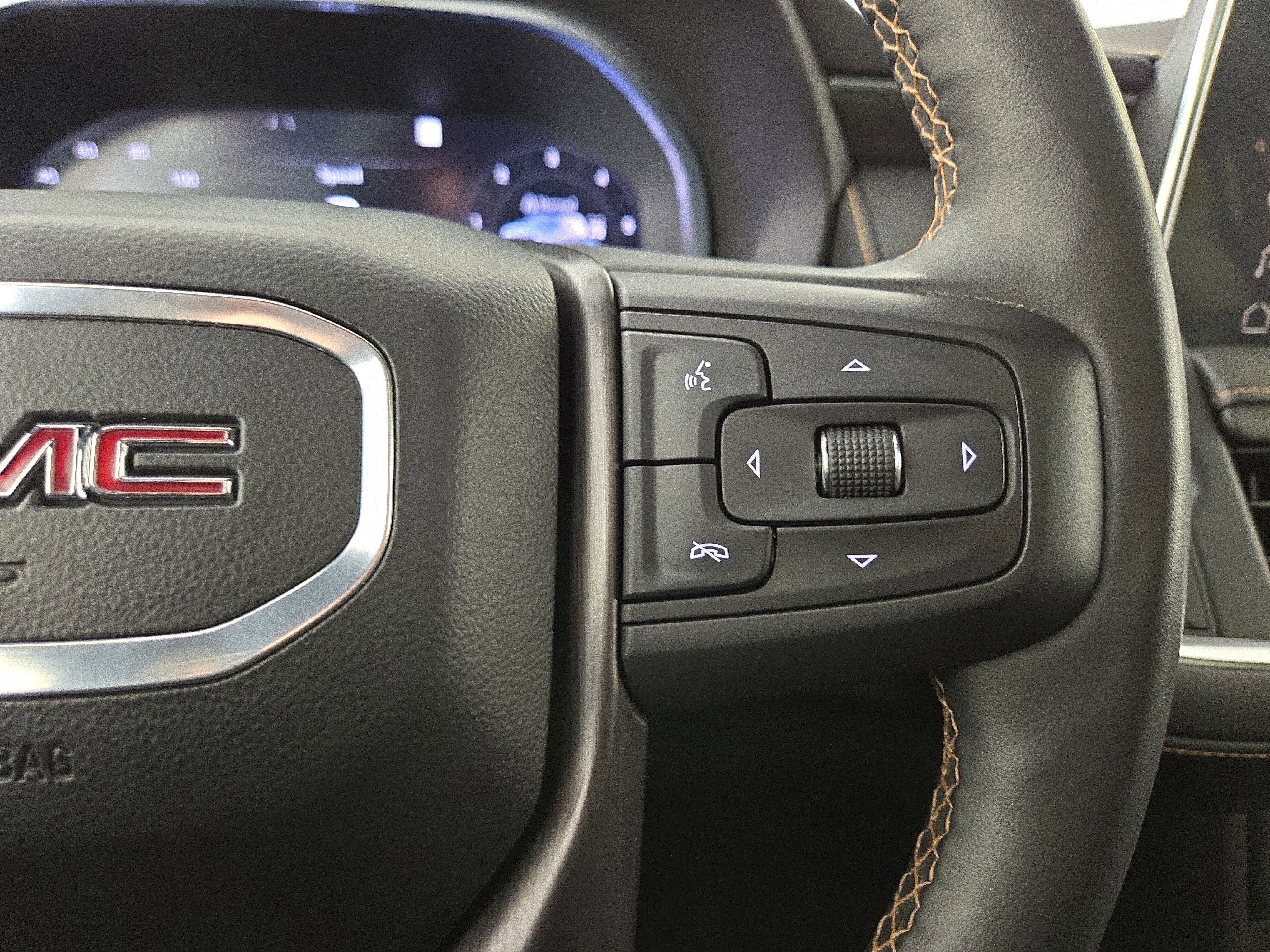 Certified 2023 GMC Yukon AT4 image 17