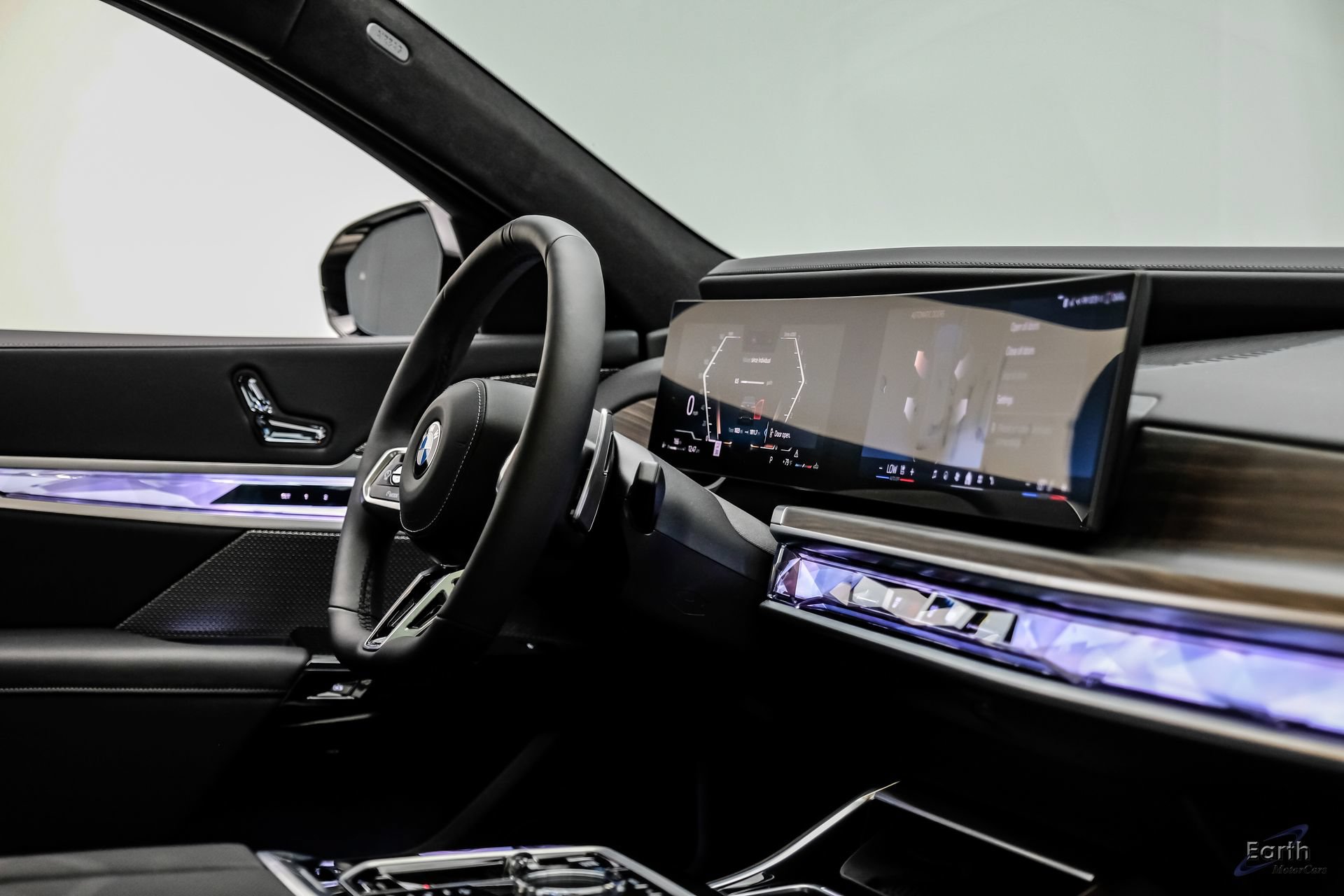 Used 2026 BMW 760i xDrive w/ Executive Package AWD/4WD image 50