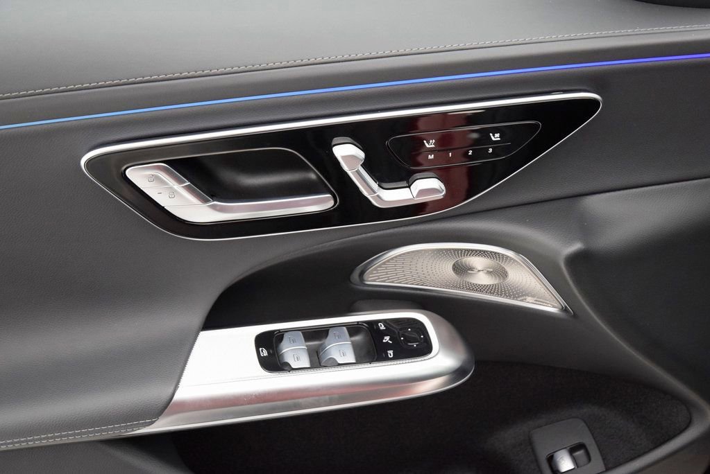 Used 2025 Mercedes-Benz E 450 4MATIC All-Terrain Wagon image 22