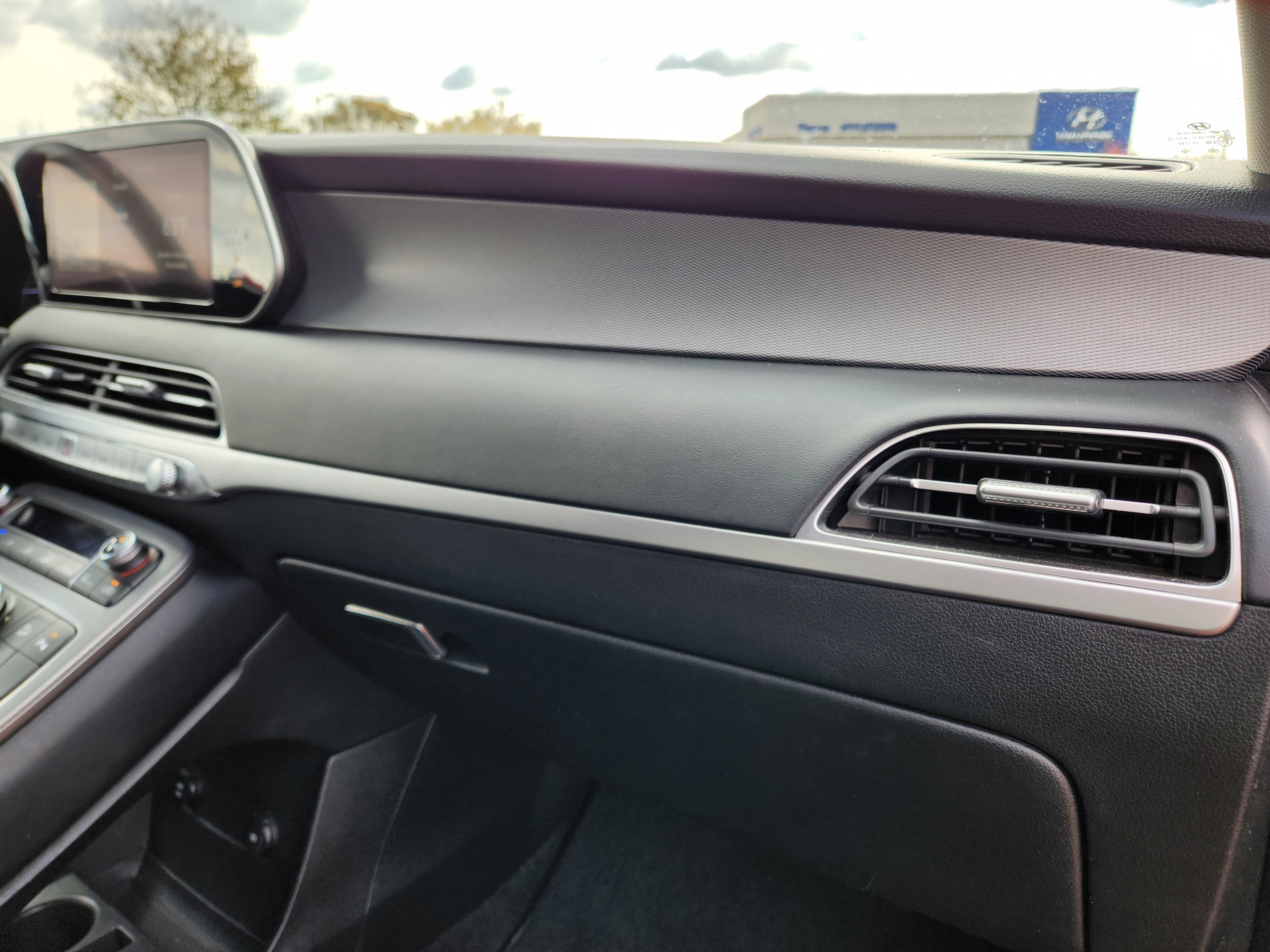 Used 2021 Hyundai Palisade SEL w/ Premium Package image 17