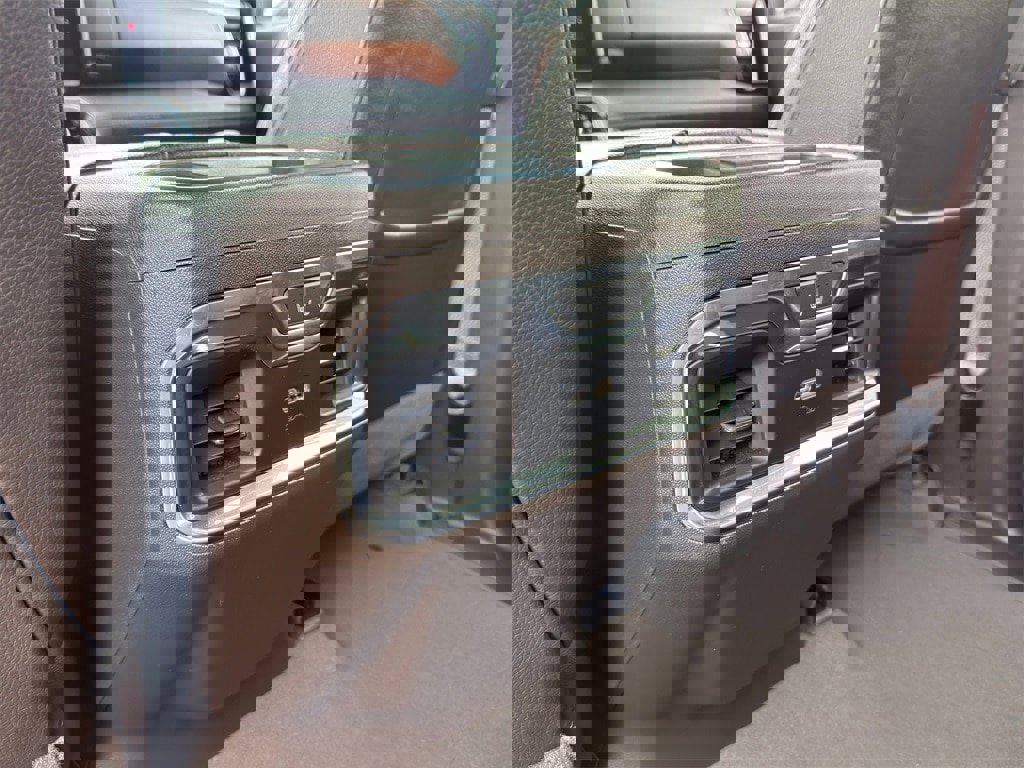 Used 2022 GMC Sierra 1500 Denali image 33