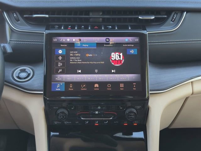 Certified 2022 Jeep Grand Cherokee L Limited AWD/4WD image 21