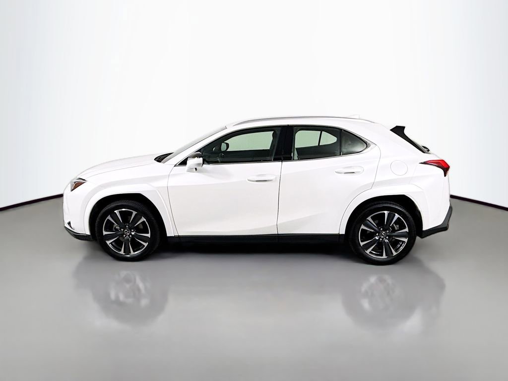 Certified 2022 Lexus UX 200 w/ Premium Package image 8
