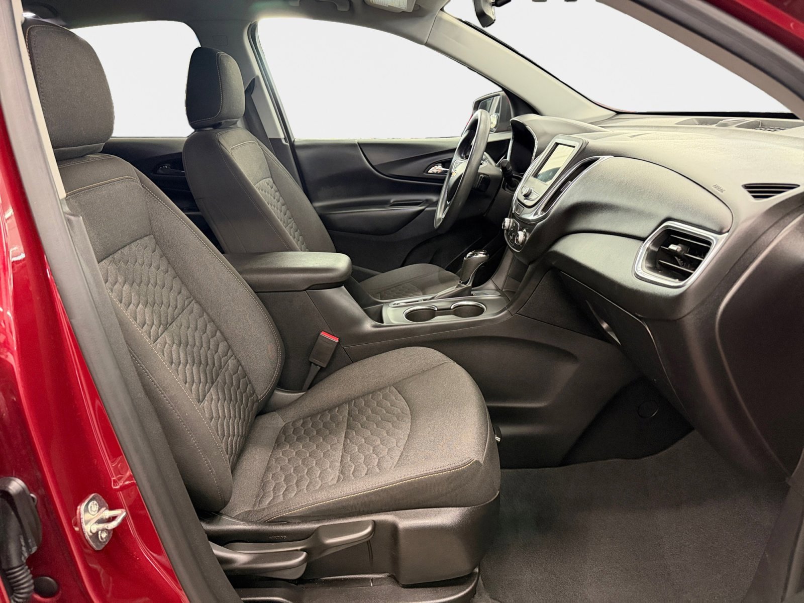 Used 2019 Chevrolet Equinox LT FWD image 12