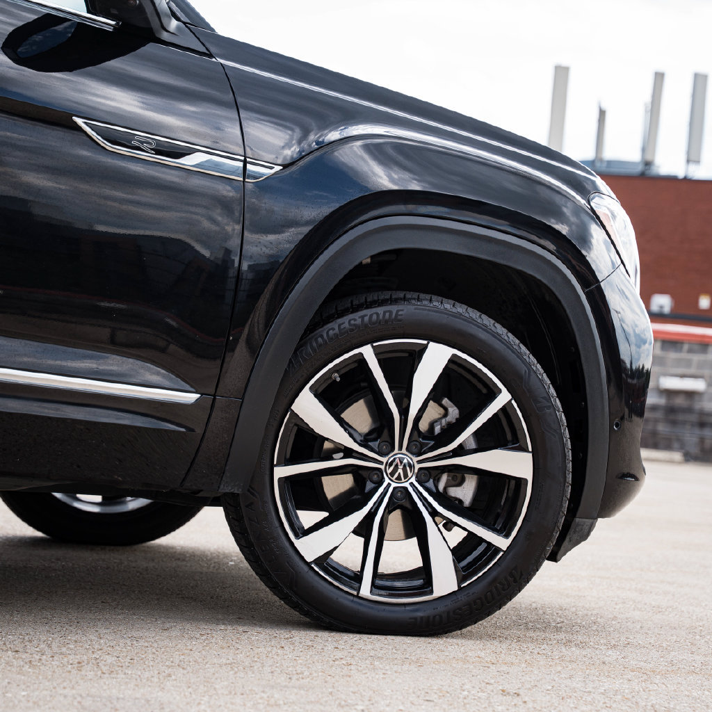 Certified 2024 Volkswagen Atlas SEL Premium R-Line AWD/4WD image 9