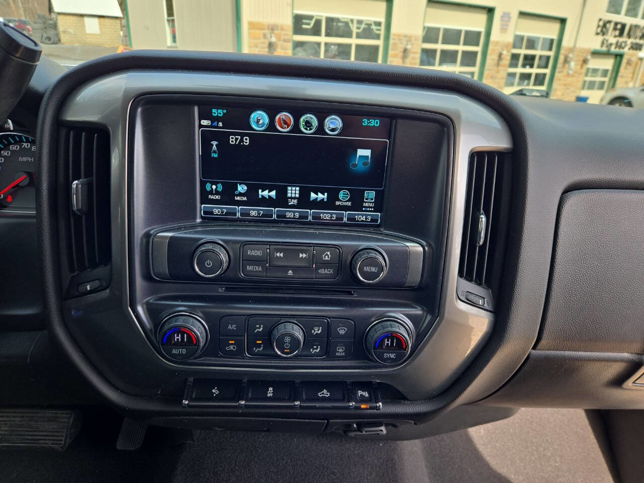 Used 2018 Chevrolet Silverado 1500 LT w/ All Star Edition AWD/4WD image 34