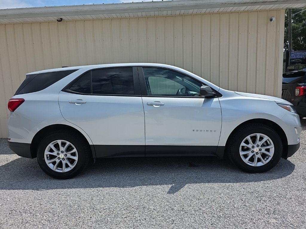 Used 2020 Chevrolet Equinox LS w/ LS Convenience Package AWD/4WD image 5