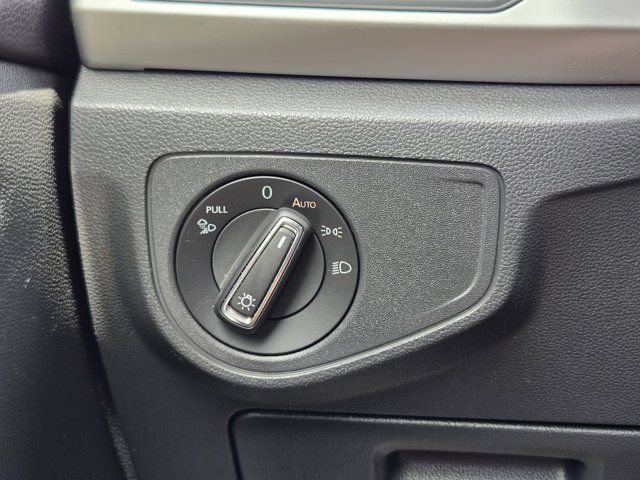 Used 2023 Volkswagen Atlas SE FWD image 22