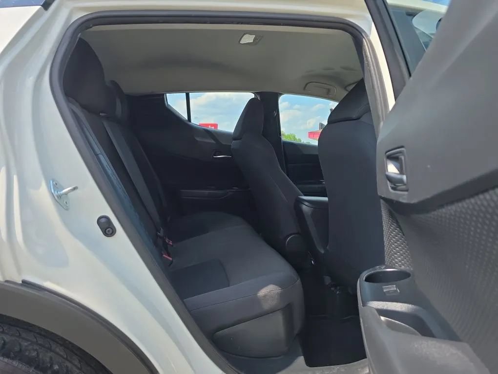 Used 2021 Toyota C-HR LE FWD image 38