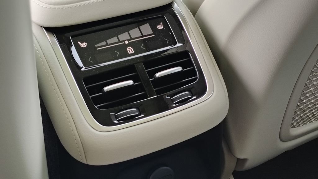 New 2026 Volvo XC90 T8 Ultra image 30