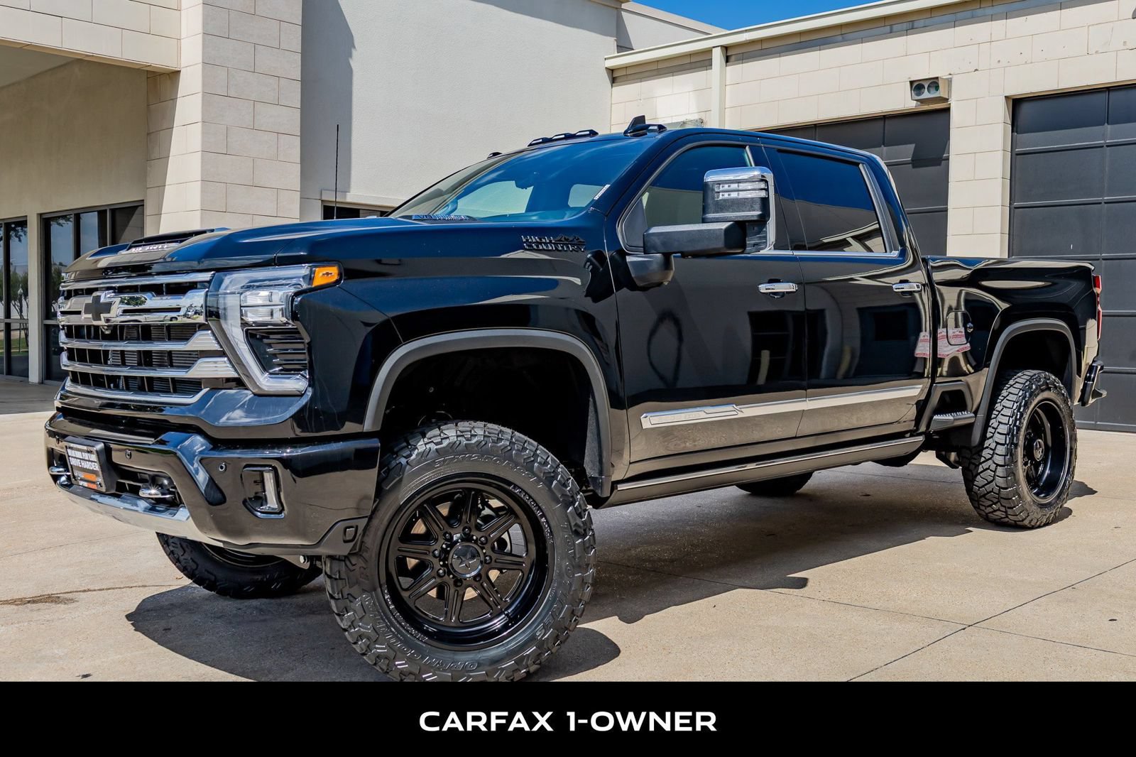 Used 2026 Chevrolet Silverado 2500 High Country w/ High Country Premium Package AWD/4WD image 5