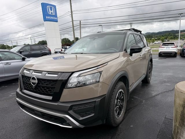 Used 2024 Nissan Pathfinder Rock Creek AWD/4WD image 4