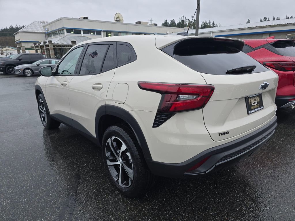 New 2026 Chevrolet Trax RS FWD image 5