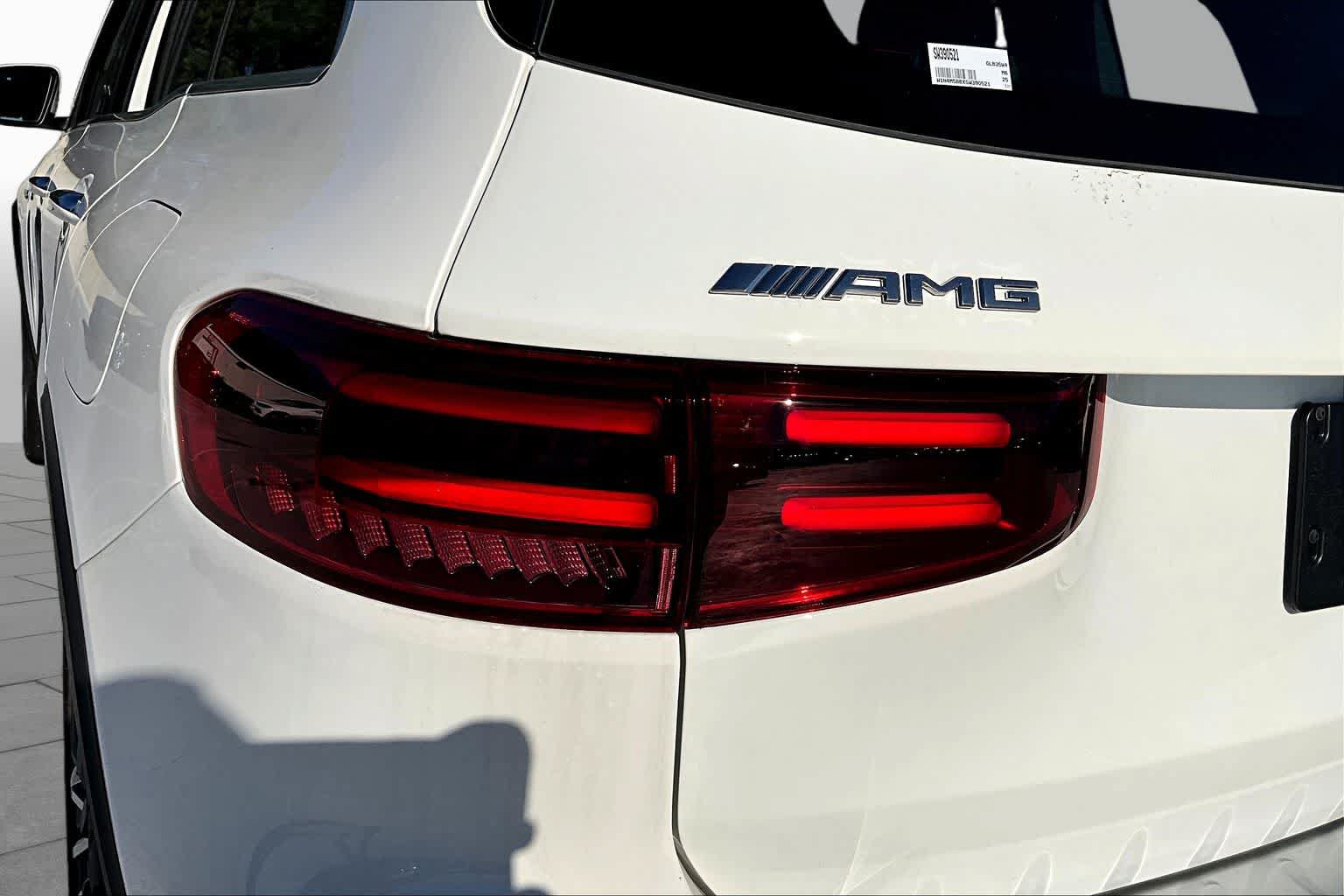 Used 2025 Mercedes-Benz GLB 35 AMG 4MATIC image 29