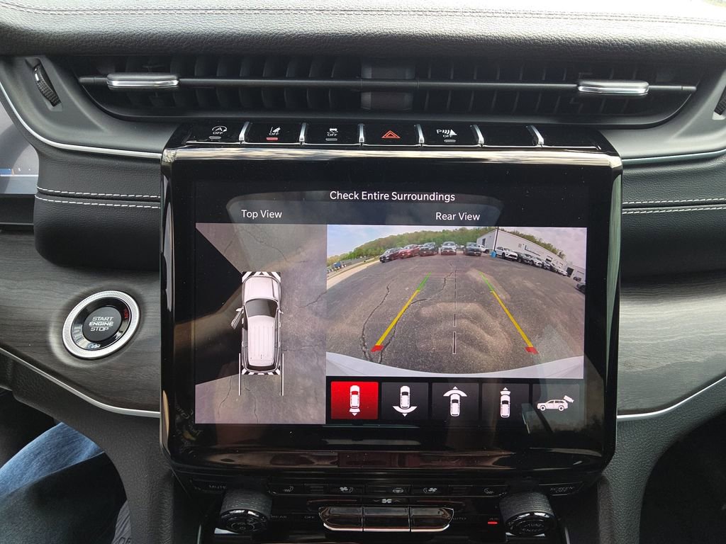 Used 2024 Jeep Grand Cherokee Limited w/ Luxury Tech Group II image 22