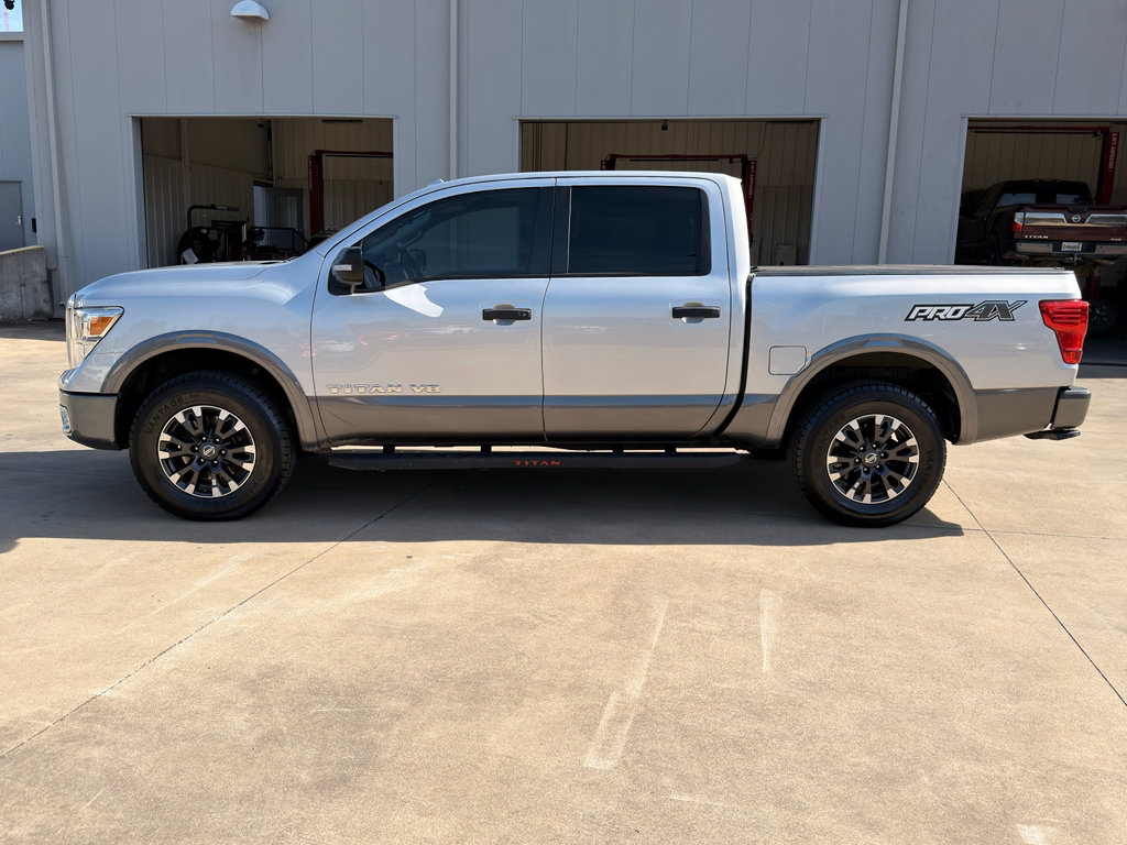 Used 2019 Nissan Titan PRO-4X AWD/4WD image 6