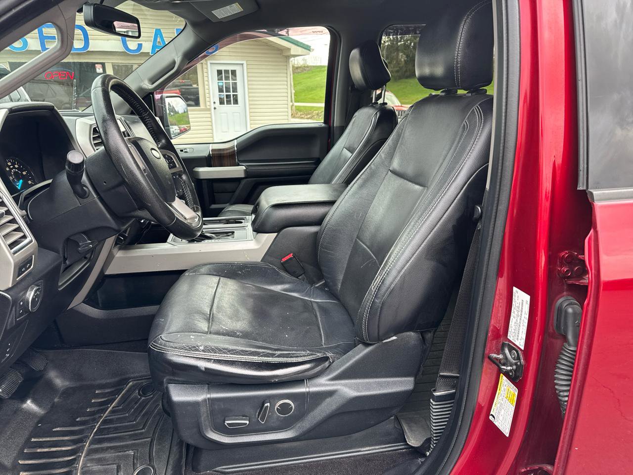 Used 2015 Ford F150 Lariat image 5