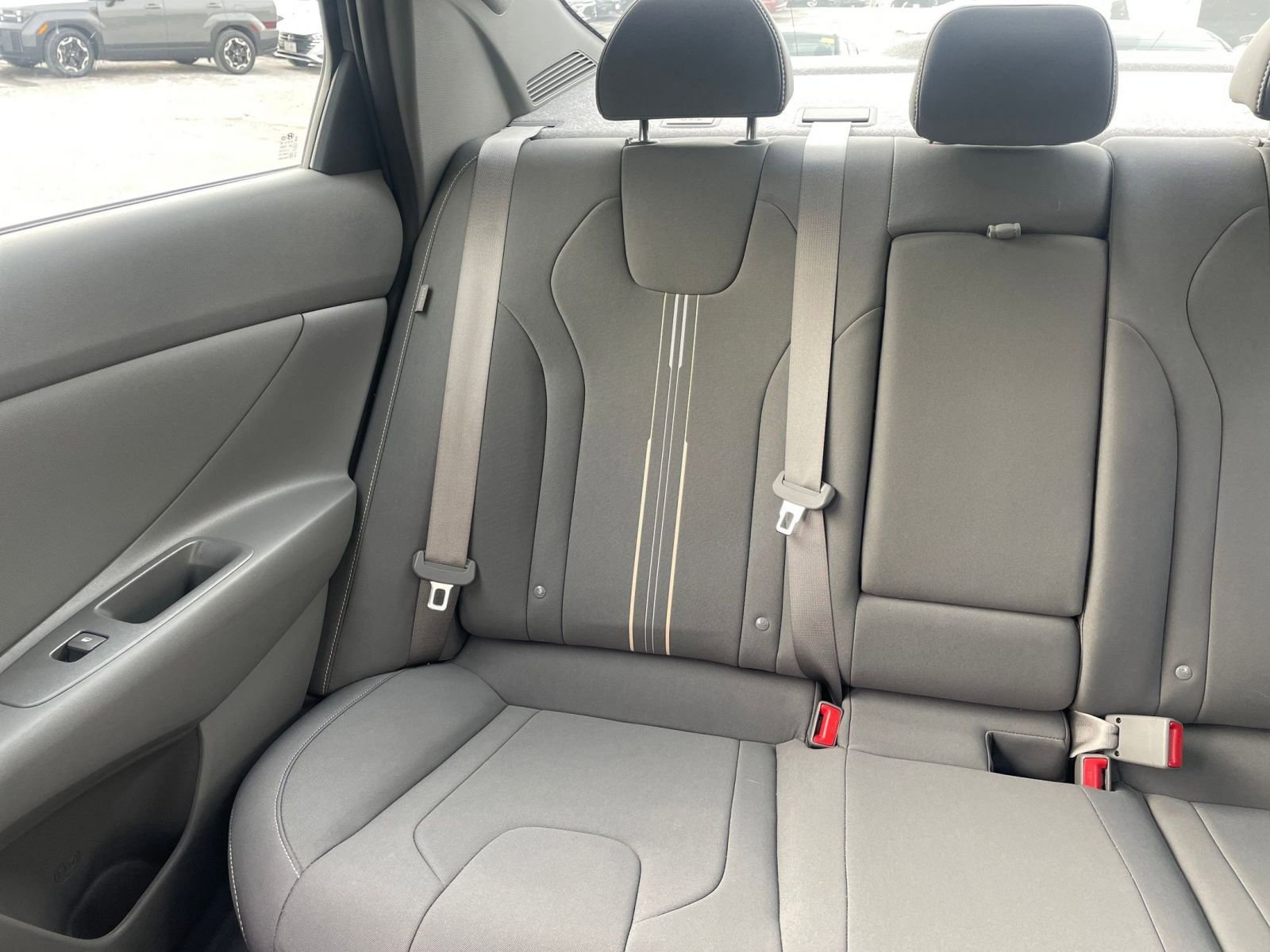 Used 2025 Hyundai Elantra SEL image 38