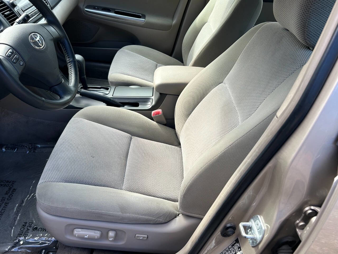 Used 2005 Toyota Camry SE FWD image 27