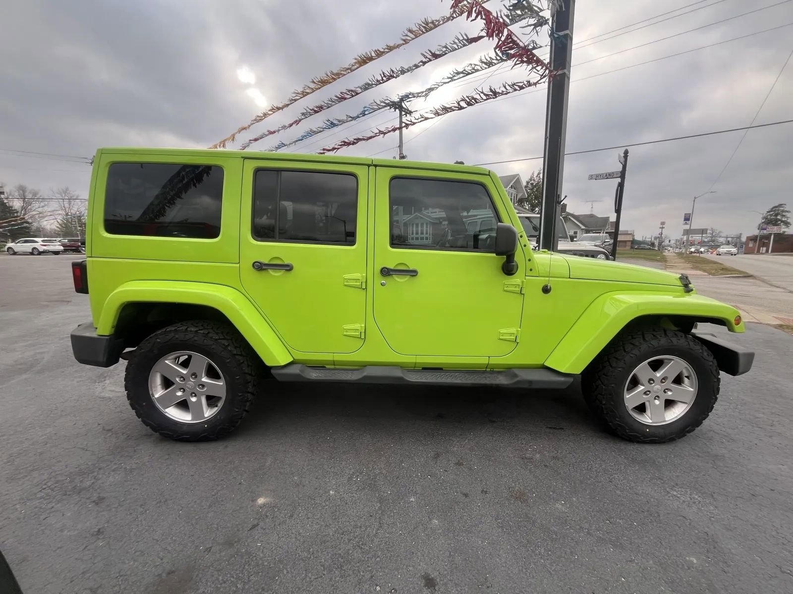 Used 2012 Jeep Wrangler Unlimited Sahara w/ Connectivity Group image 7