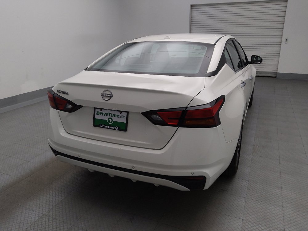 Used 2025 Nissan Altima 2.5 SV FWD image 7