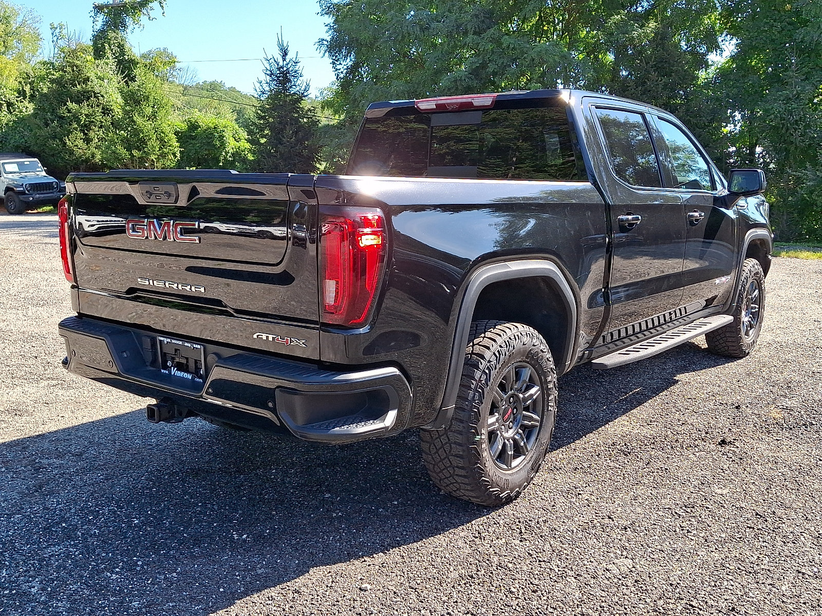Used 2024 GMC Sierra 1500 AT4X AWD/4WD image 6