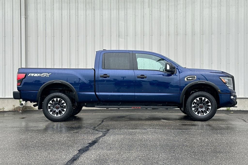Used 2024 Nissan Titan PRO-4X AWD/4WD image 3