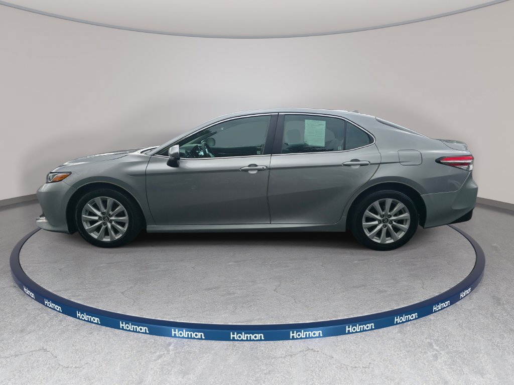 Used 2019 Toyota Camry LE FWD image 9