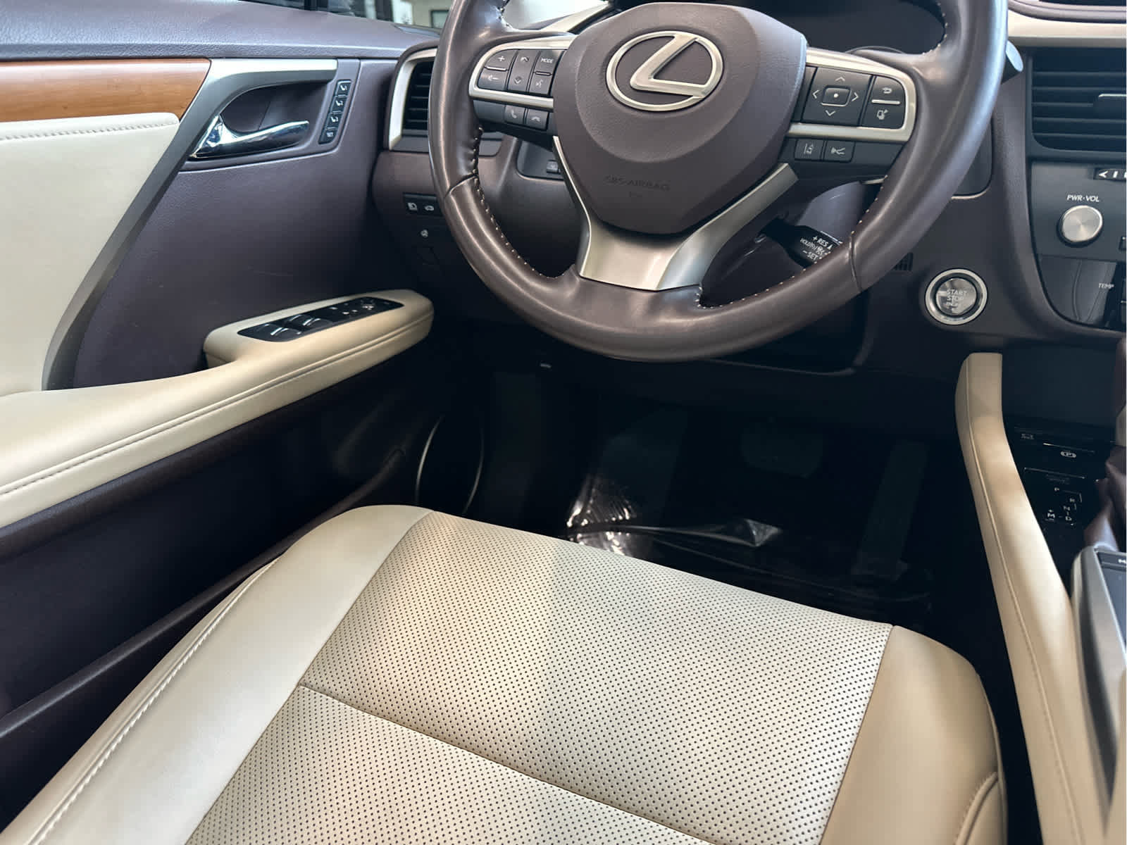 Used 2020 Lexus RX 350 AWD w/ Premium Package image 23