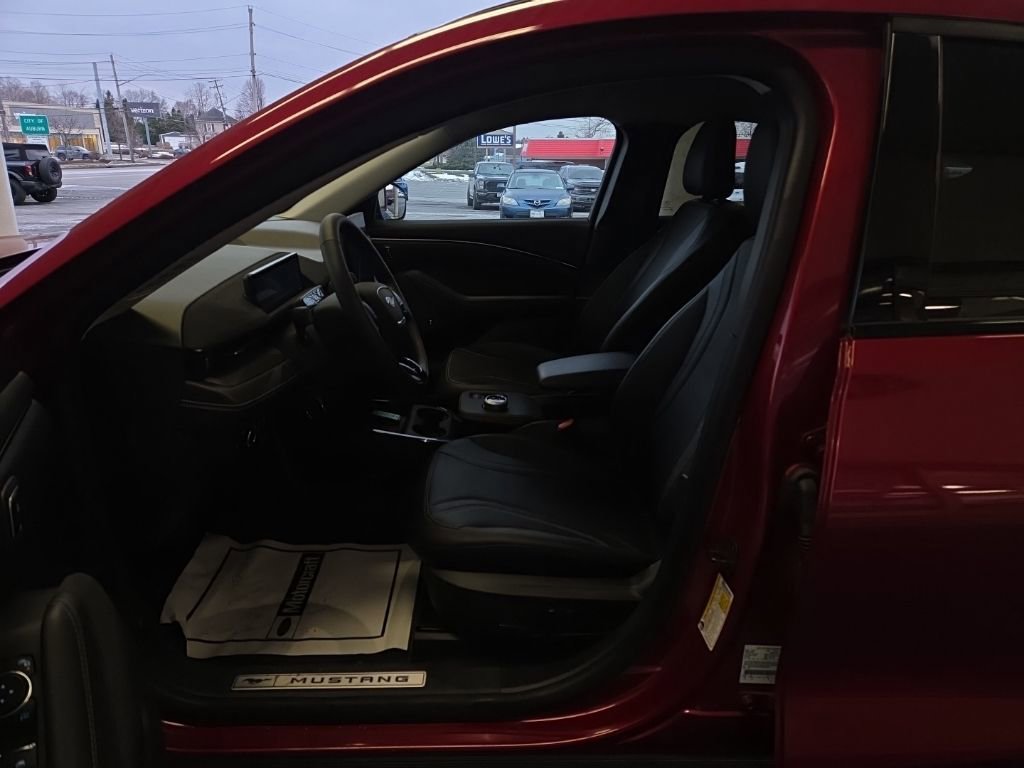 Used 2023 Ford Mustang Mach-E Premium image 12