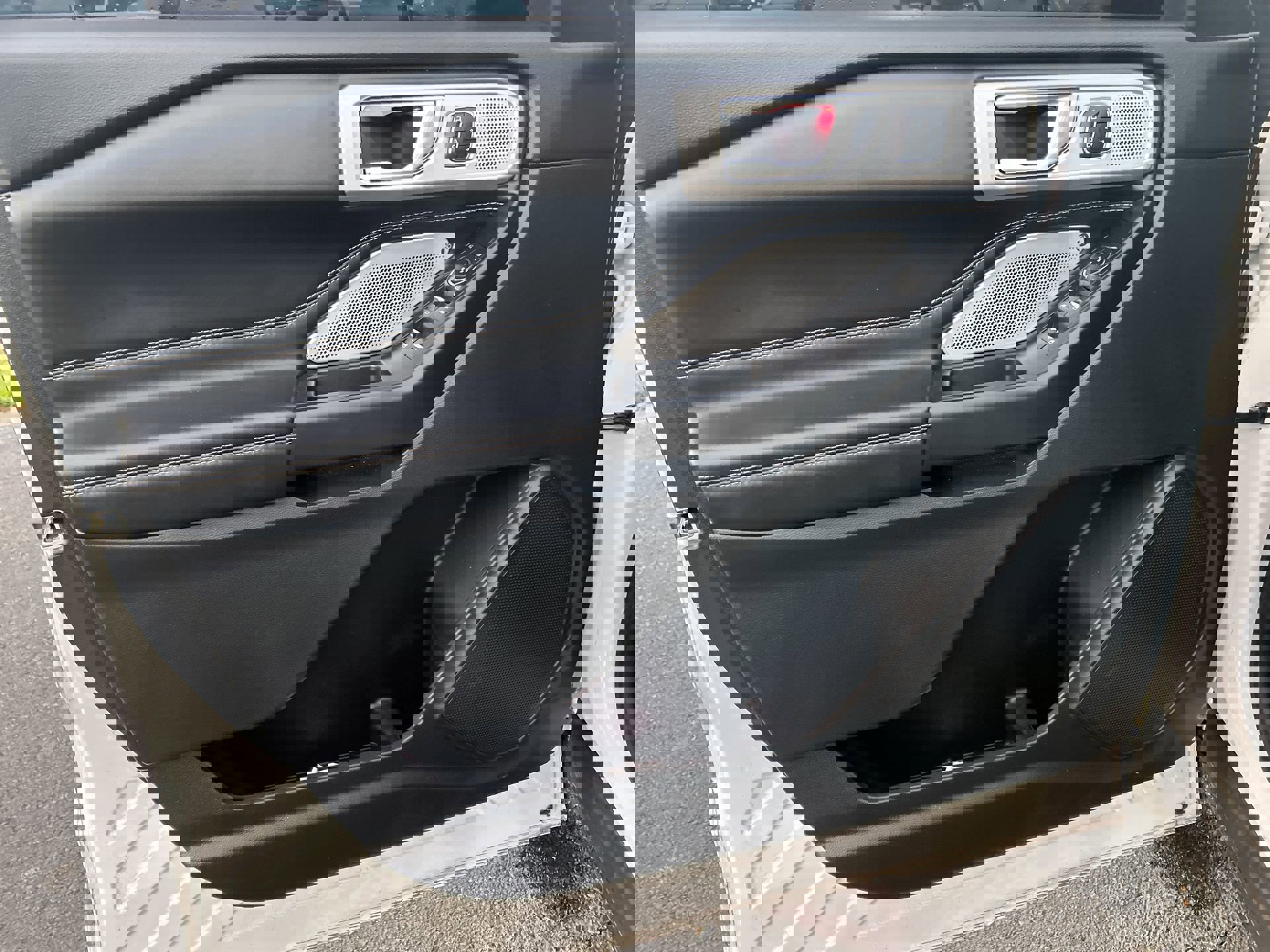 Used 2020 Ford Explorer ST w/ ST Street Pack image 14