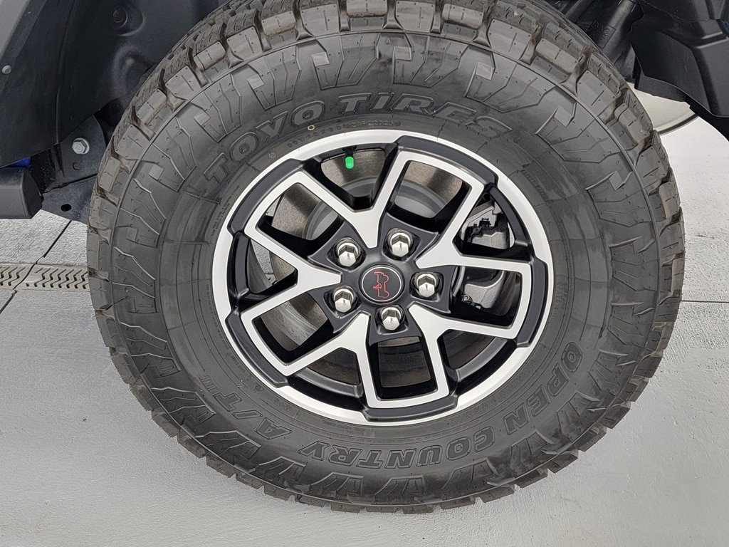 Used 2024 Jeep Wrangler Rubicon w/ Convenience Group AWD/4WD image 13