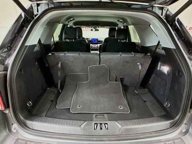 Used 2022 Ford Explorer XLT w/ Equipment Group 202A image 26