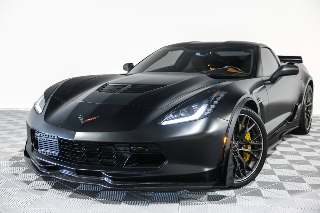 Used 2016 Chevrolet Corvette Z06 w/ 3LZ Preferred Equipment Group RWD image 12