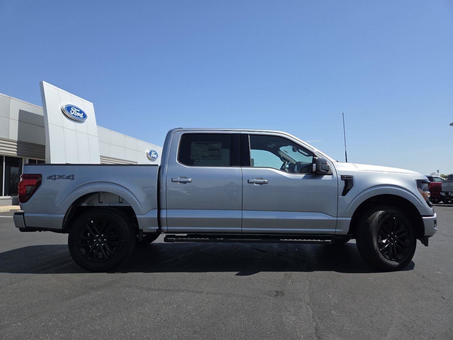 New 2026 Ford F150 XLT w/ Equipment Group 302A MID AWD/4WD image 15