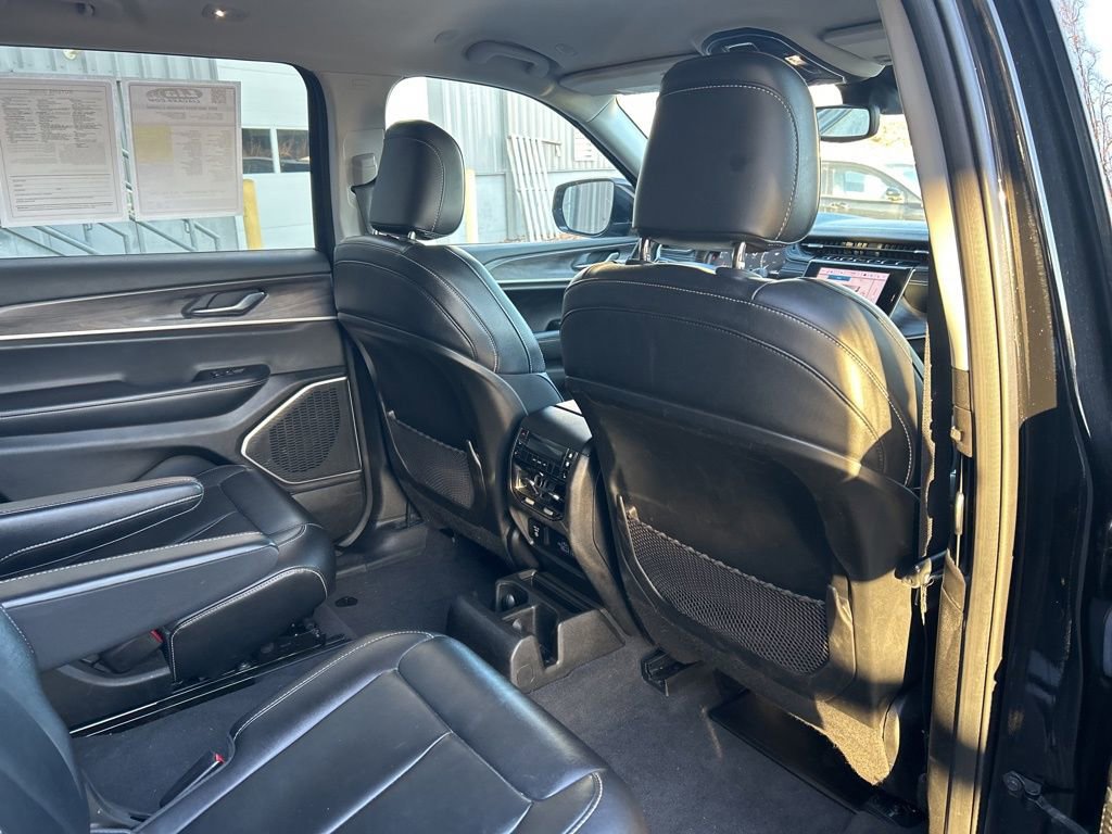 Used 2021 Jeep Grand Cherokee L Limited image 39