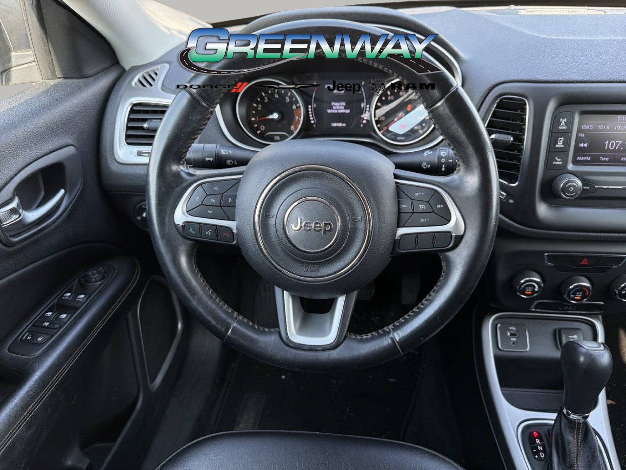 Used 2018 Jeep Compass Latitude FWD image 13