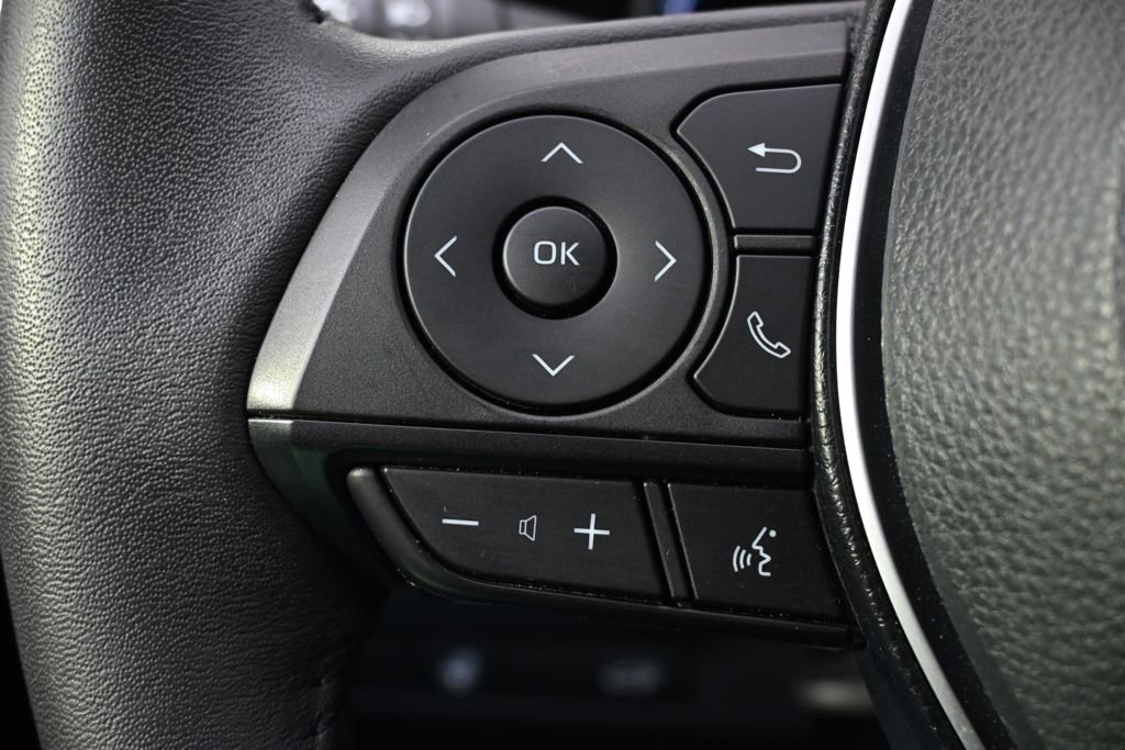 Used 2023 Toyota RAV4 XLE Premium image 33