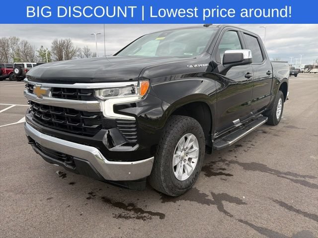 Used 2022 Chevrolet Silverado 1500 LT AWD/4WD image 2