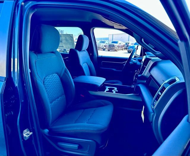 New 2026 RAM 1500 4x4 Crew Cab image 17