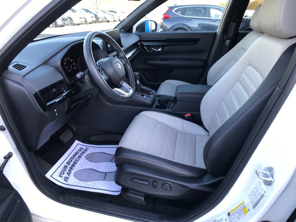 Certified 2024 Honda CR-V Sport Touring image 4