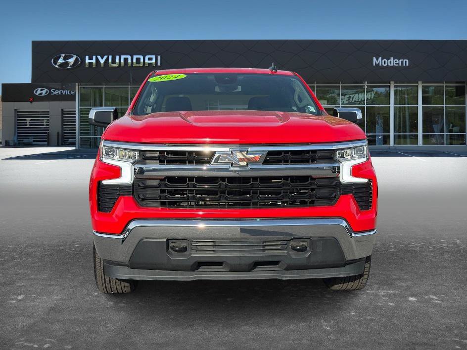 Used 2024 Chevrolet Silverado 1500 LT AWD/4WD image 2
