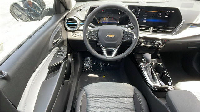 New 2026 Chevrolet Trax LT w/ LT Convenience Package FWD image 14