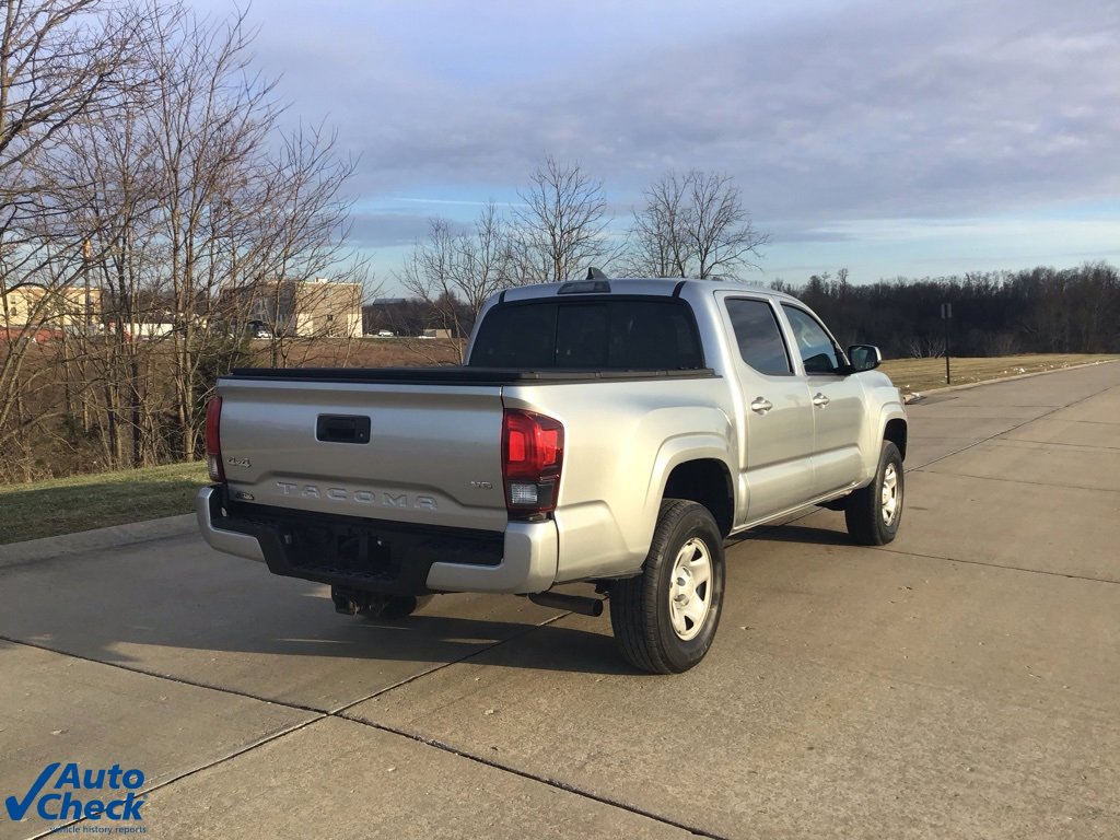 Used 2022 Toyota Tacoma SR image 3