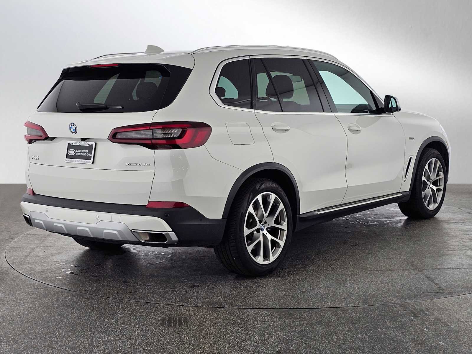 Used 2023 BMW X5 xDrive45e image 4