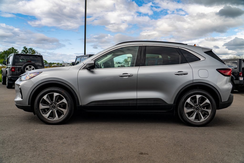 Used 2023 Ford Escape Platinum image 13
