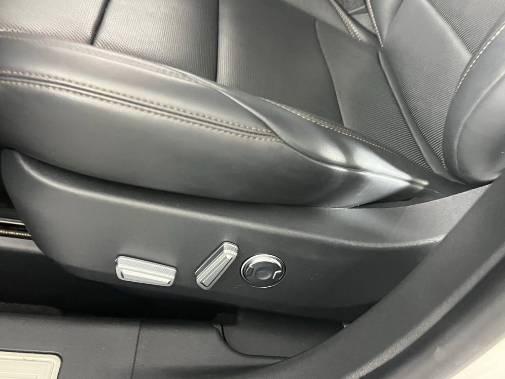 Used 2024 Lincoln Nautilus Premier w/ Jet Appearance Package image 21