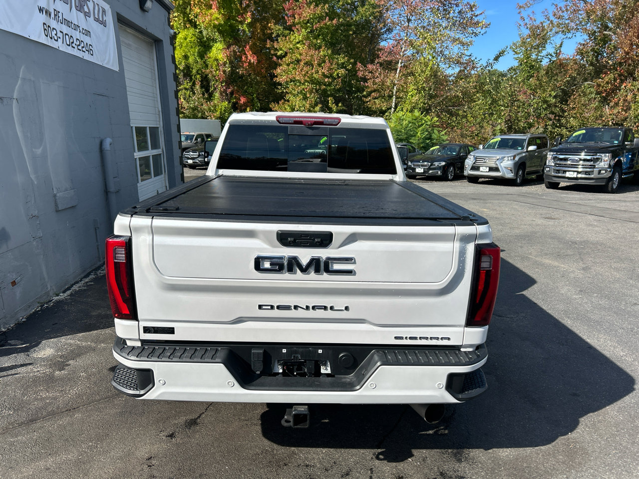 Used 2024 GMC Sierra 2500 Denali Ultimate w/ Snow Plow Prep/Camper Package image 6